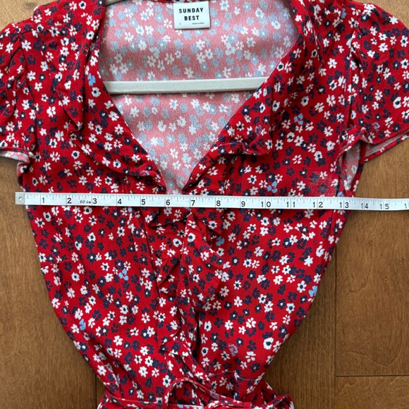 Aritzia Sunday Best red floral wrap mini dress, size S - Picture 4 of 6